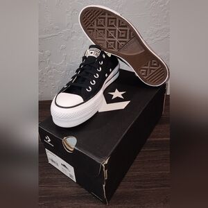 Converse Chuck Taylor All Star Lift Ox Platform Sneakers Black White Women’s 7